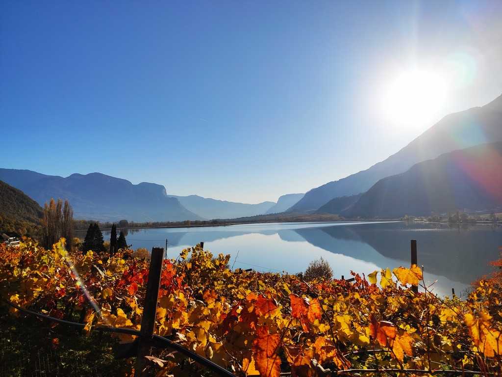 Kaltern und Umgebung - Die Villa Clavenz am Kalterer See.